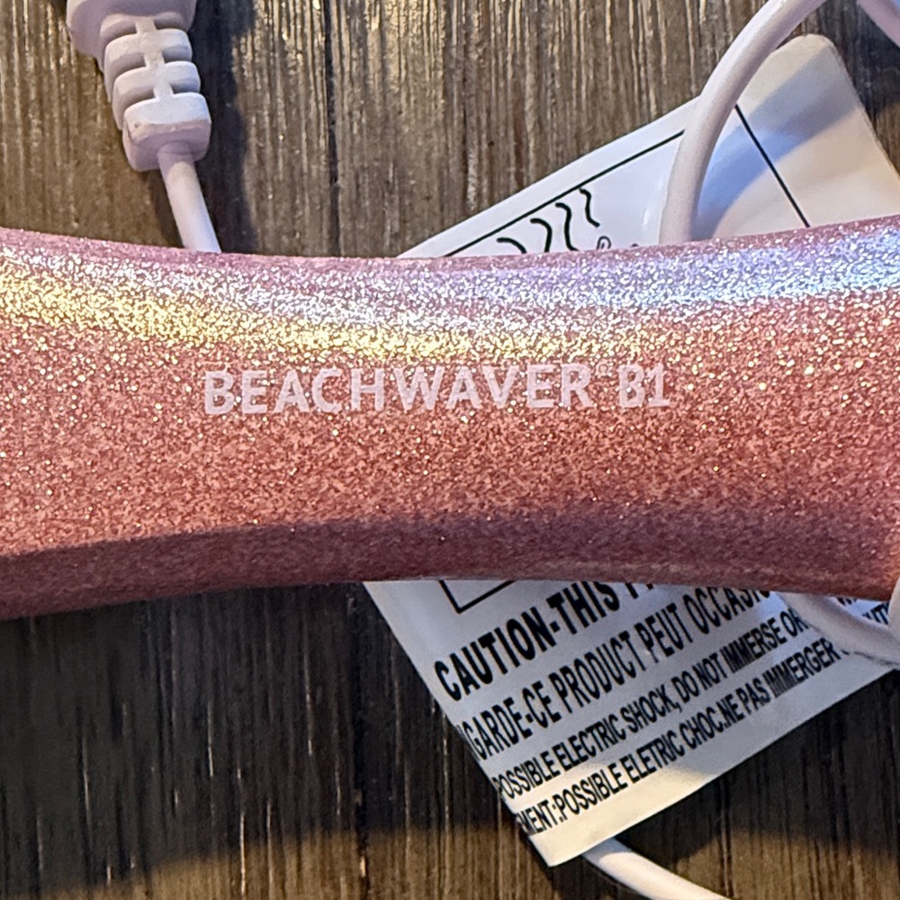 BEACHWAVER B1 Pink Glitter Hair Waver. Never used.
